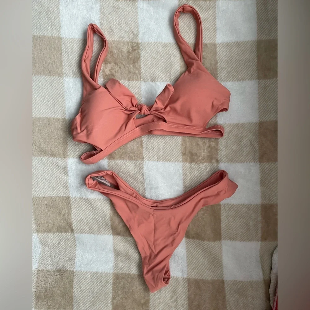 NWOT Zaful Coral Bikini Set US size small 4 tie front with side cutouts
